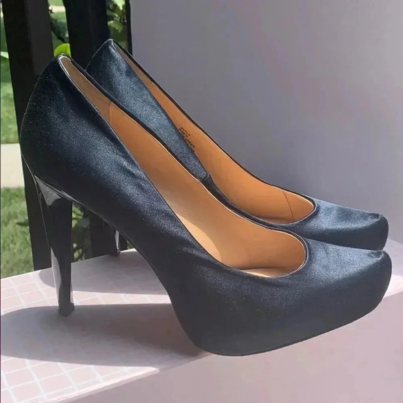 BCBGMAXAZRIA Black Satin Pumps - Picture 1 of 7